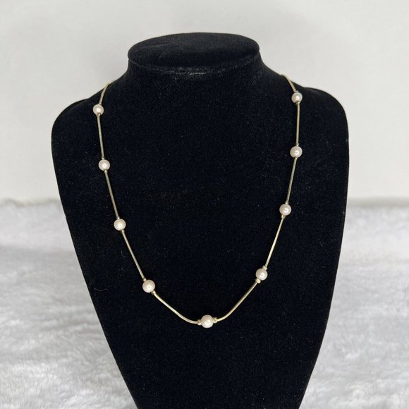 Vintage Trifari Chain W/Bead Necklace Gold Tone White Beads - Picture 1 of 8